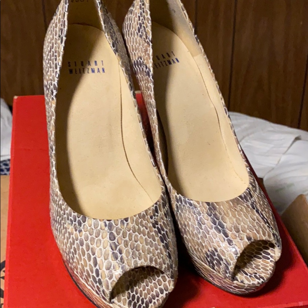 Stewart Weitzman heels 👠
